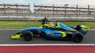 Live: Gerebek Langsung Mobil Formula 4 Indonesia
