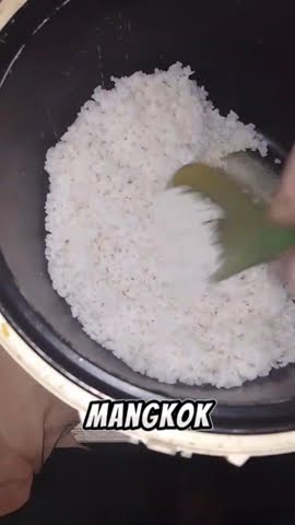 Makan siang dengan goreng jengkol sisa pagi