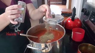 Tomato sauce and meatballs