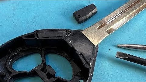 Toyota Key and Chip Removal(not glued) guide in description