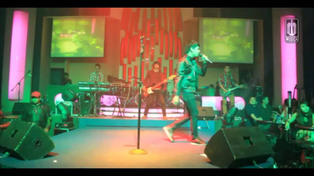 Kesna - Live at Olympic Hotel