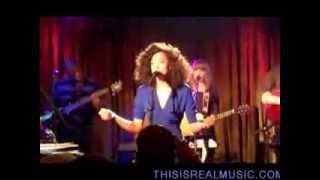 Corinne Bailey Rae - Love&#39;s On It&#39;s Way (Live)