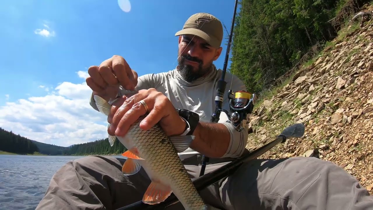 Pescuit dic Caiac pe lacul Belis. Am prins cleni frumosi si bibani unul dupa altul !!!