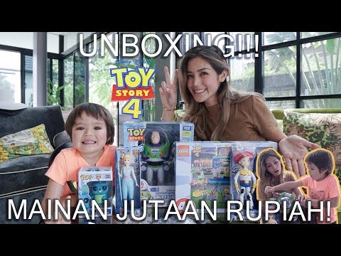 Diana Dan Roma Membuka Mainan Baru.Toy Story Baru Dengan Surprise eggs Raksasa! Diana Show Indonesia. 