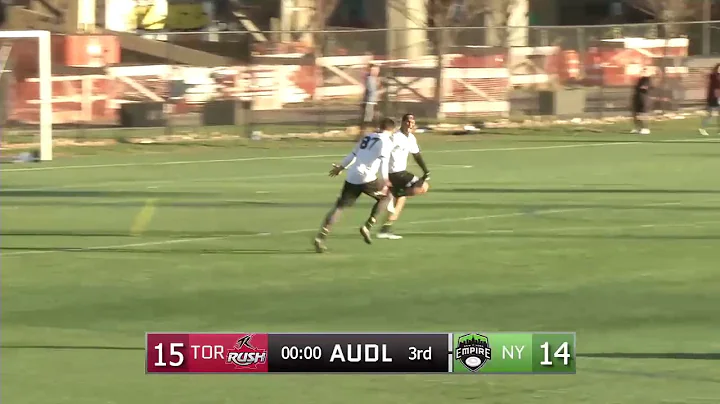 New York's Isaiah Bryant Hustles For Buzzer Beater