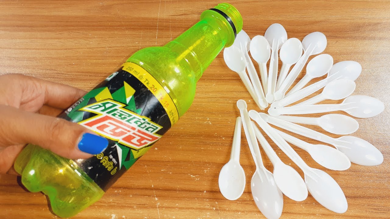 2 SUPERB WALL HANGING DECOR IDEAS USING DIY THINGS AND PLASTIC SPOON