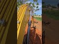 CARREGANDO CAMINHÃO COM ESCAVADEIRA CATERPILLAR 318D2L