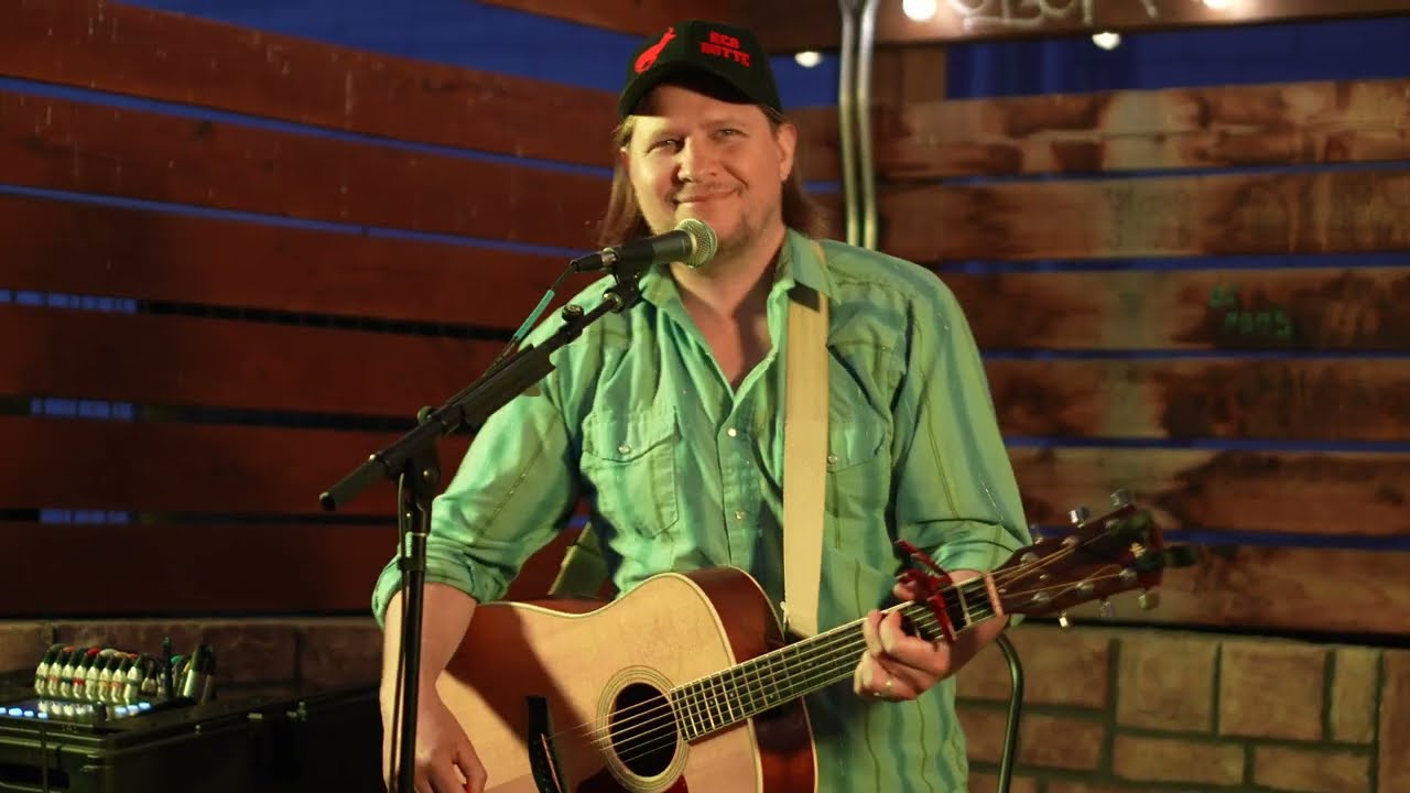 Jon Gardzelewski performing “Broken Windows” at Blue Raven Brewery - Cheyenne, WY - July 24, 2025