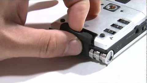 R-05 WAVE/MP3 Recorder