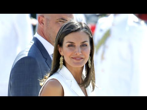 Video: Königin Letizia Sorgt Mit Ihrem Lässigsten Look Für Aufsehen