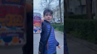 Alex incearca penteu prima oara babu bubble tea!😃 #fun #automobile #greenscreen #comedy