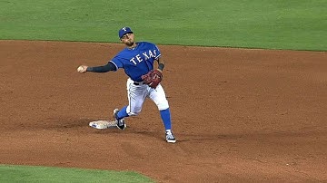 TB@TEX: Andrus fields grounder, starts double play