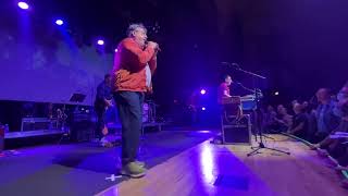 They Might Be Giants - Sapphire Bullets, sung in reverse - Boulder, CO, 2023