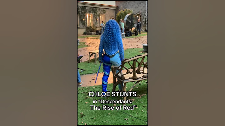CHLOE STUNTS in Descendants: The Rise of Red 🗡️🦋✨ #descendants4 #riseofred #stunts #dominicandora