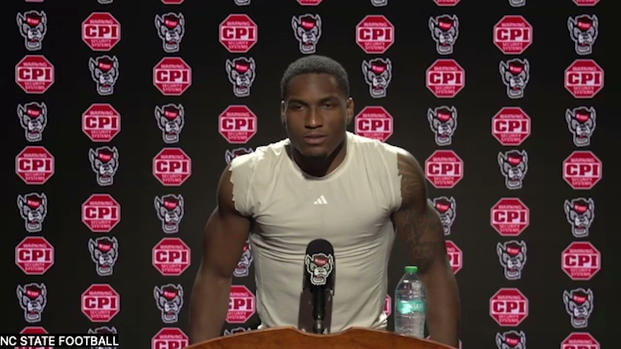 Депутат от штата Северная Каролина Девон Маршалл встречается со СМИ после победы над командой шта...