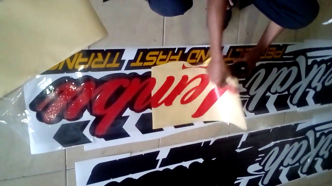 25 Inspirasi Keren Cutting Tulisan Stiker Di Pintu Mobil Sticker Fans