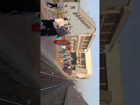 شاهد حركة القطارات من الخلف وحاسب علشان ماتدخش