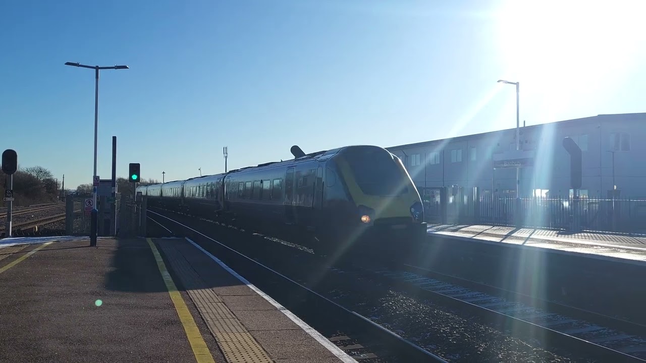 Class 221112 Arriving at Banbury 05/01/26 (4K)