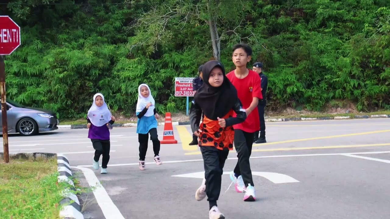 EPISOD KHAS: KEHOHANAN MERENTAS DESA PERINGKAT SEKOLAH