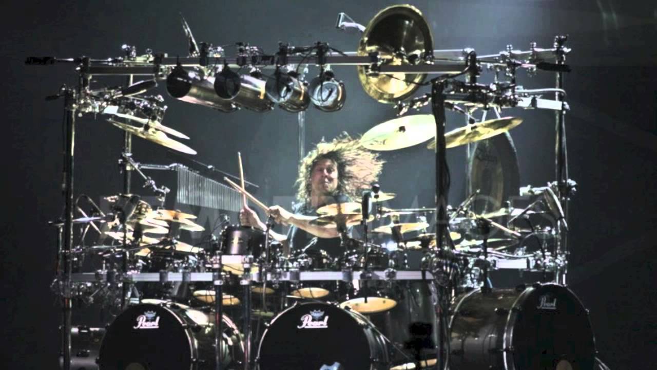 Mike drum kit. Майк Манджини барабанщик. Dream Theater барабанщик. Dream Theater Mike Mangini. Барабанная установка Dream Theater.