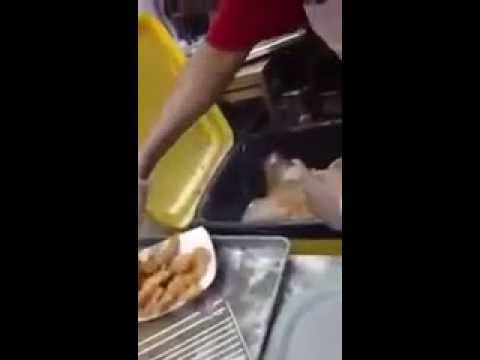 مطعم بالأحساء يبيع الطعام بعد استخراجه من القمامة 2