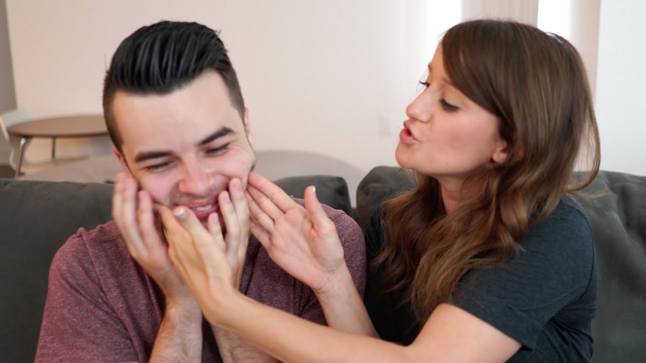 JENNA REACTS TO MY OLD VIDEOS! - YouTube