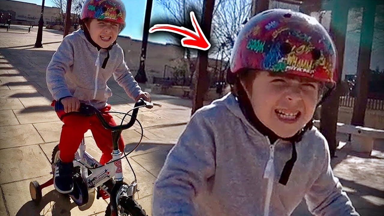 WORKOUT EXERCISES WITH 2 KIDS AT HOME!! Daily Vlog Brancoala