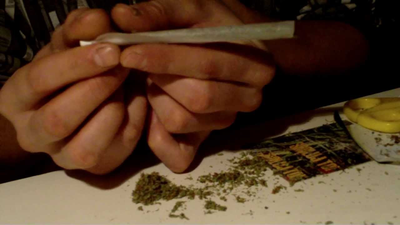 How to roll a joint Burning Backflip (style) YouTube