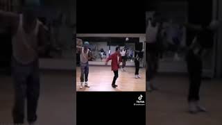 Танец Майкла Джексона