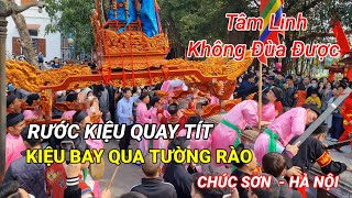 Hết Hồn Chạy Thục Mạng Rước Kiệu Quay Tít Bất Ngờ Thánh Kiệu Bay Vượt Tường Rào Tại Chúc Sơn Hà Nội