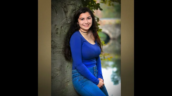 Caroline Acari 2018 Senior Portrait Session