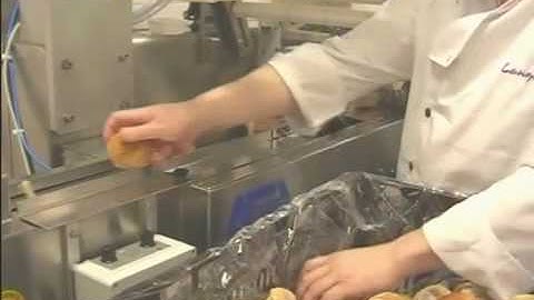 Packaging bread rolls/buns with Audion AHM 350T flowwrapper