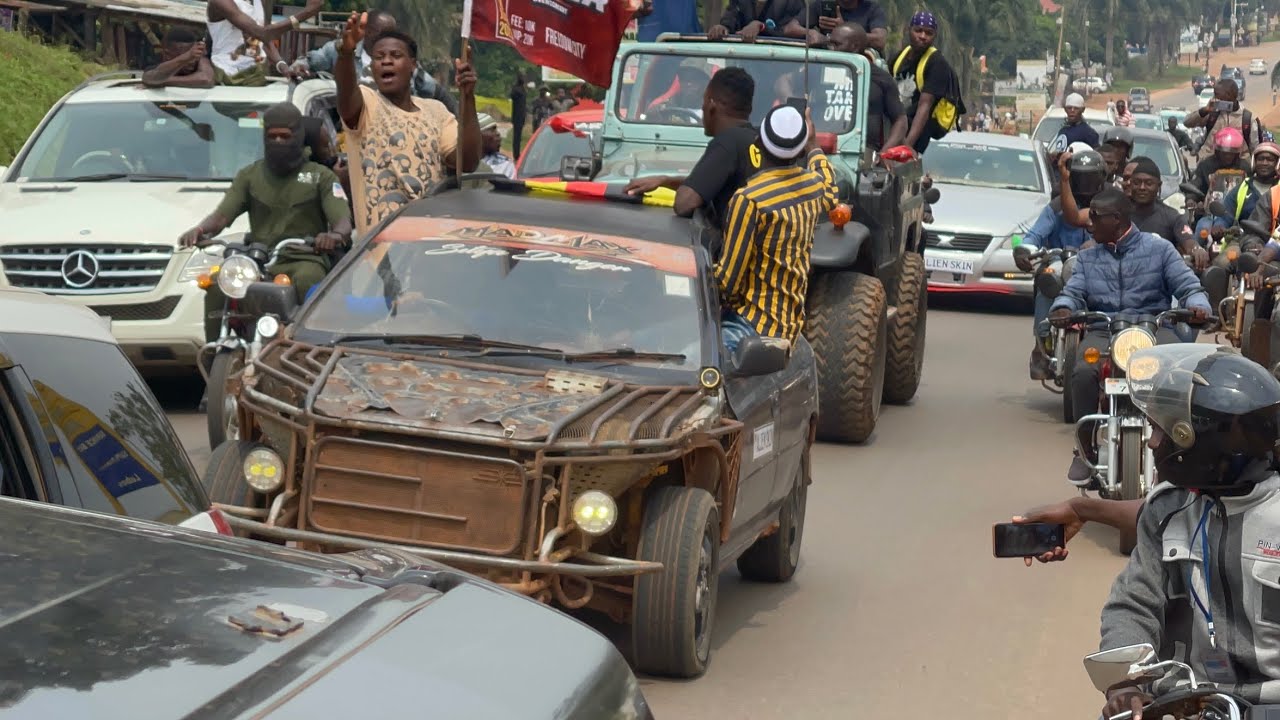 Alien Skin Akomyewo okuva e London, Akyankalanyiza Entebbe Road