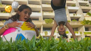 Download Lagu Playing VOLLEYBALL with a GIANT BEACHBALL🫢!!! MP3