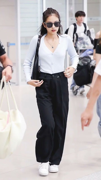 Casual outfit ideas inspired by Jennie. #blackpink #southkorea #jennie #styleinspo #stylelookbook