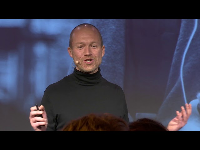 From smartphone addiction to human connection | Ritzo ten Cate | TEDxBreda