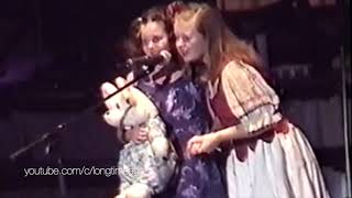 Kelly Family (Barby) *BABY SMILE* Live in Belgium 1999