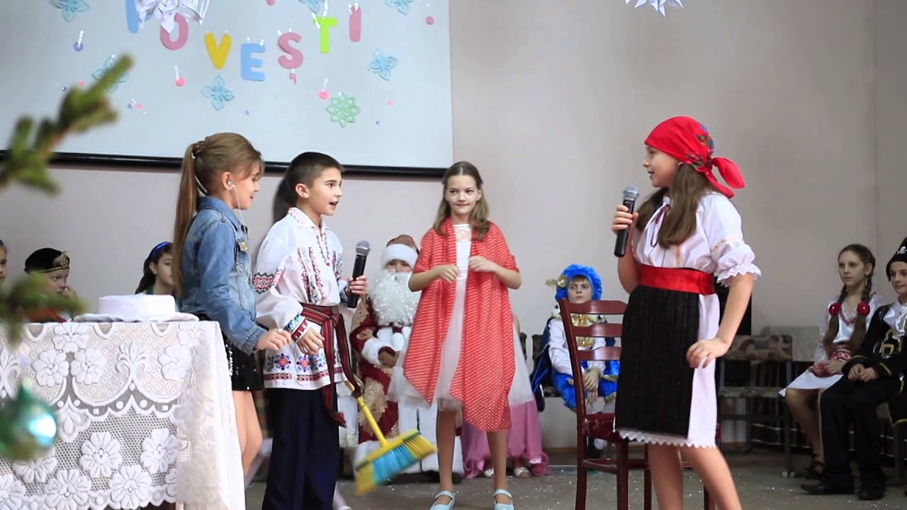 Anul nou cl . a III-a Liceul Teoretic Grigore Vieru Briceni