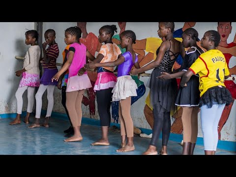 ბალეტის მოცეკვავე, რომელიც კენიელ ღატაკ ბავშვებს იმედს აძლევს