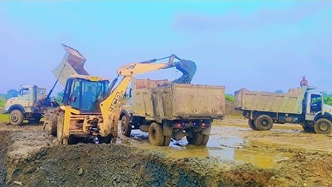 JCB 3dx Backhoe Loader Machine Loading Mud In Mahindra 475 Di Tractor and Stuck in Mud | Jcb Video