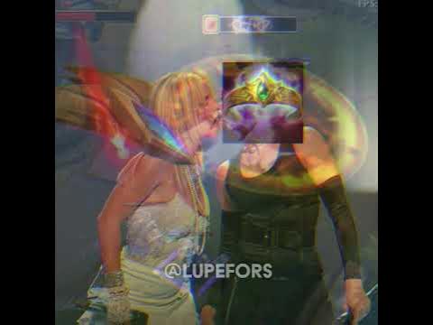 Obcecado pela nova build híbrida da Kai'Sa. 