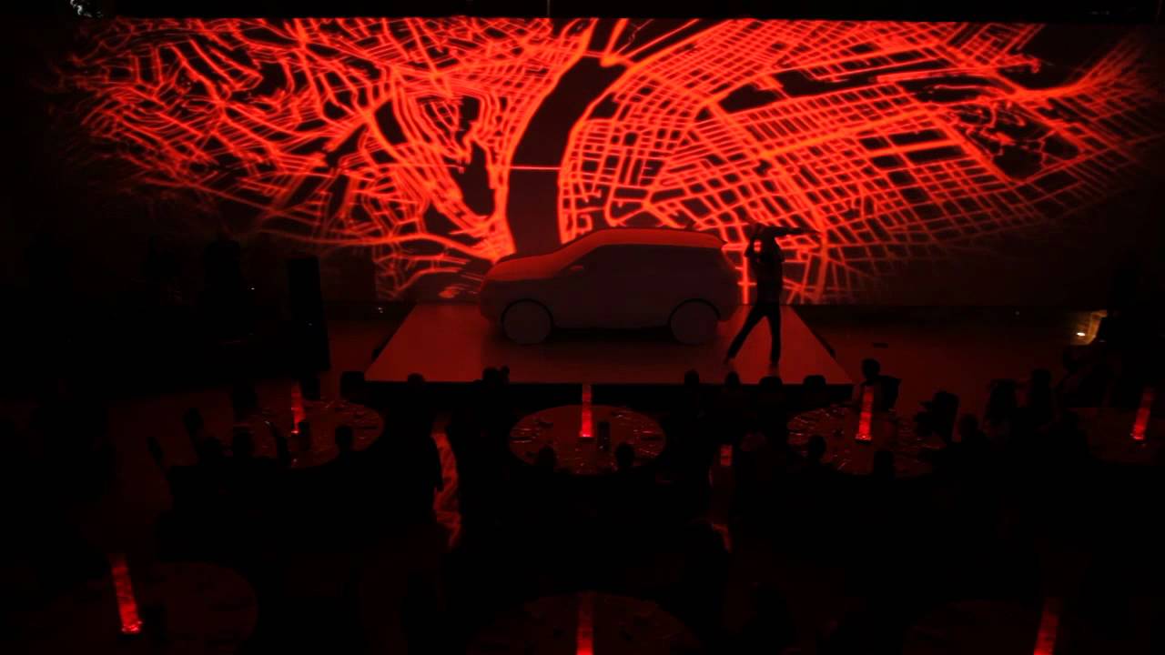 Projection mapping on car Videomapping Hungary -- Range Rover Evoque ...