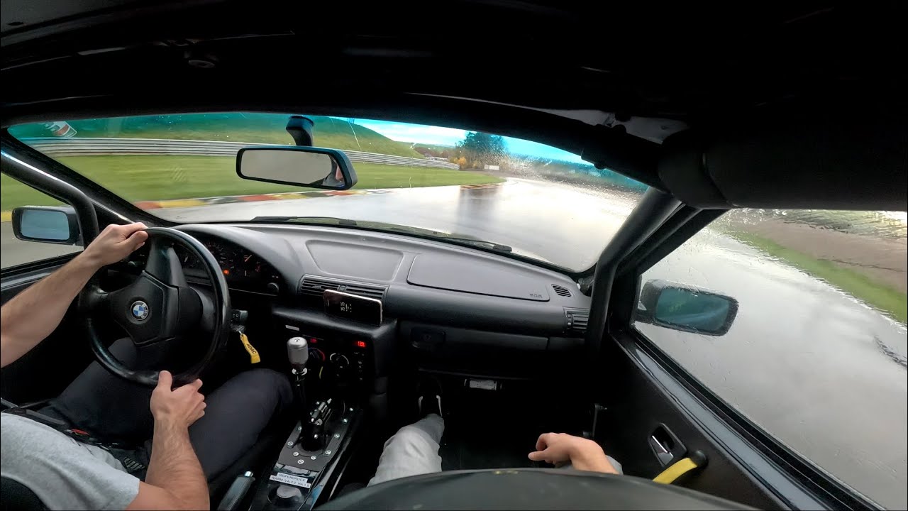 BMW E36 323ti sideways Sachsenring drifttraining experience - full send ...