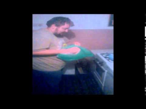 Debil v kuchyni ( Moron in the kitchen ) hands across america
