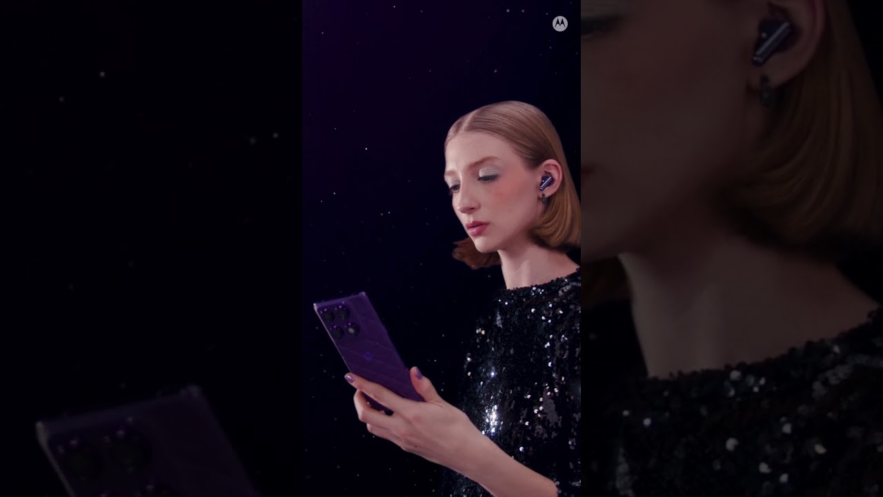 Where Swarovski® sparkle meets signature Motorola style. ✨ - YouTube