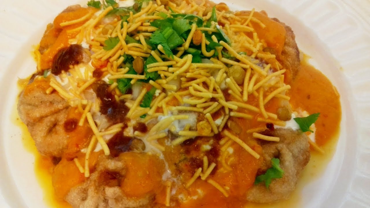 Momo chaat