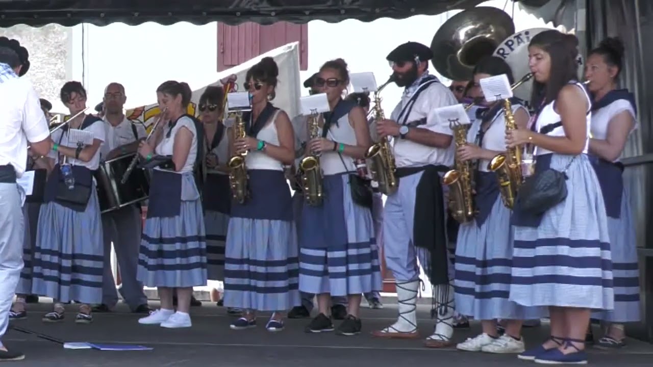 Podium Musical ZARPAI BANDA (03 )