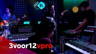 Video thumbnail of "L'Eclair - Live at 3voor12 Radio"