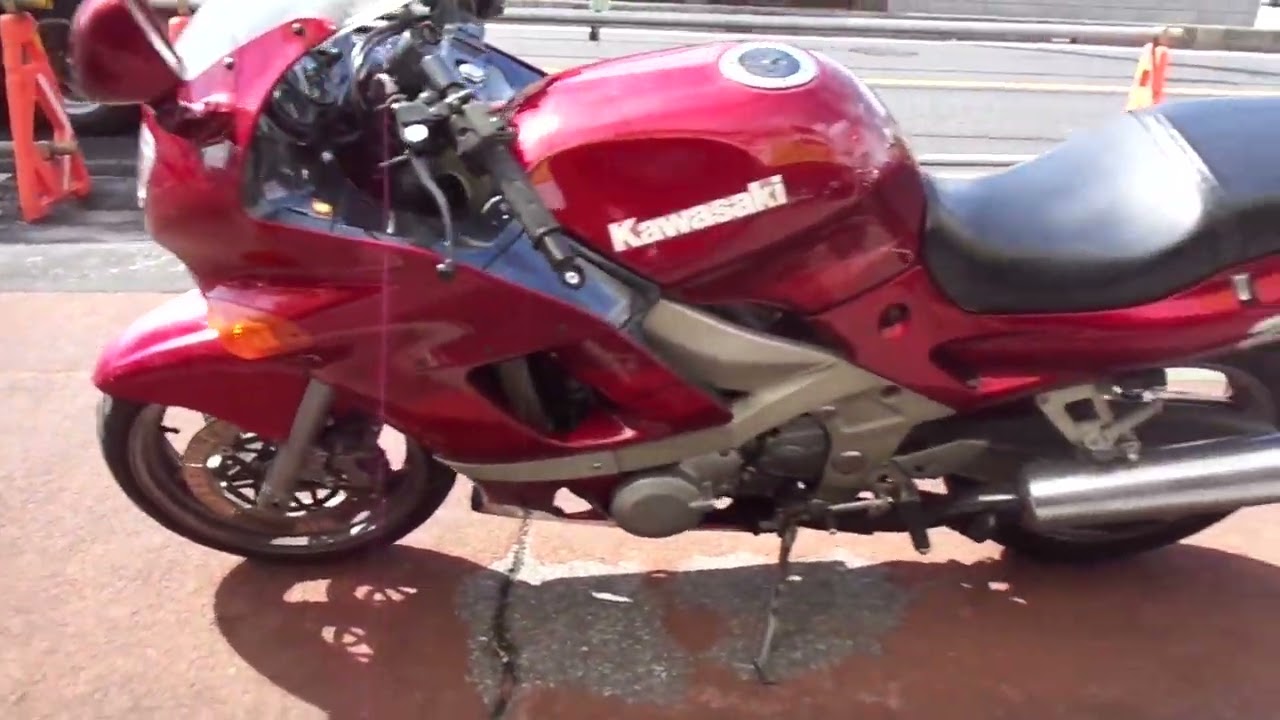ZZR400/カワサキ 水冷4サイクル4気筒エンジン フルカウル レッドの