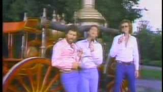 Larry Gatlin & The Gatlin Brothers - All The Gold chords